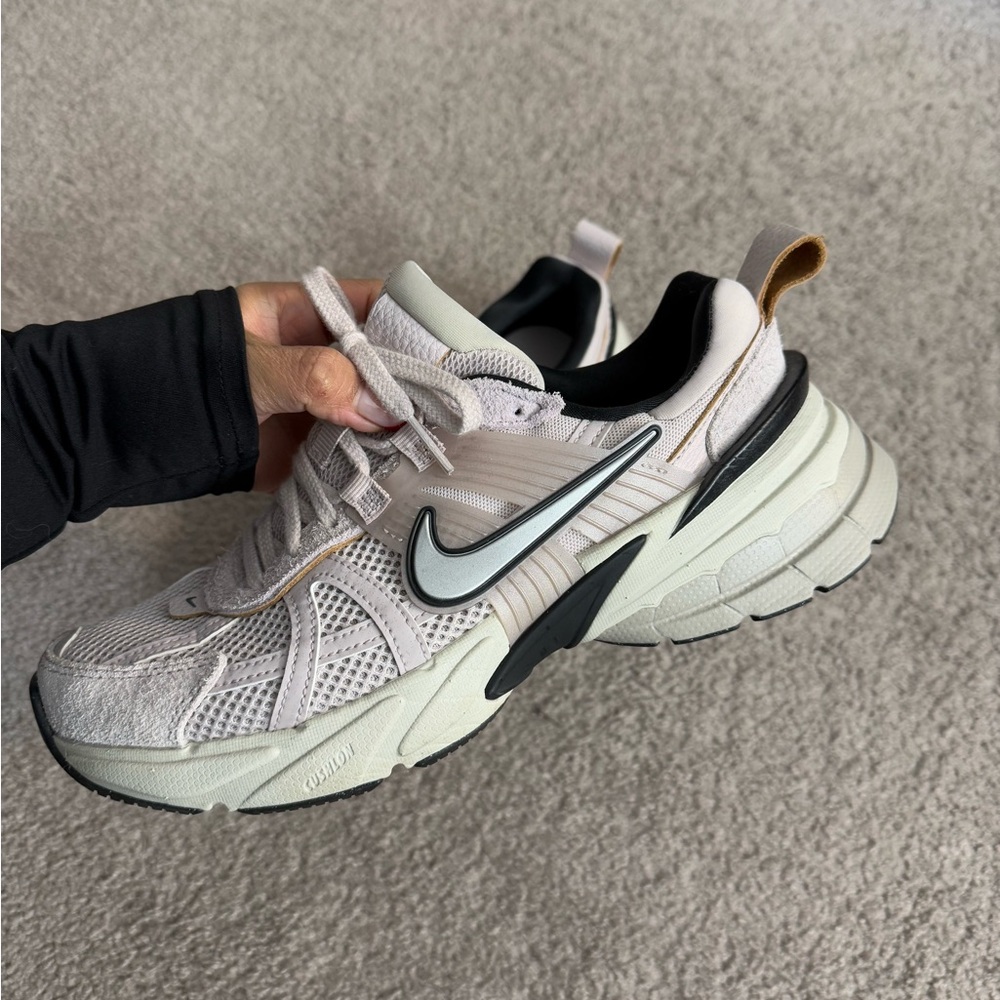 Nike V2K run